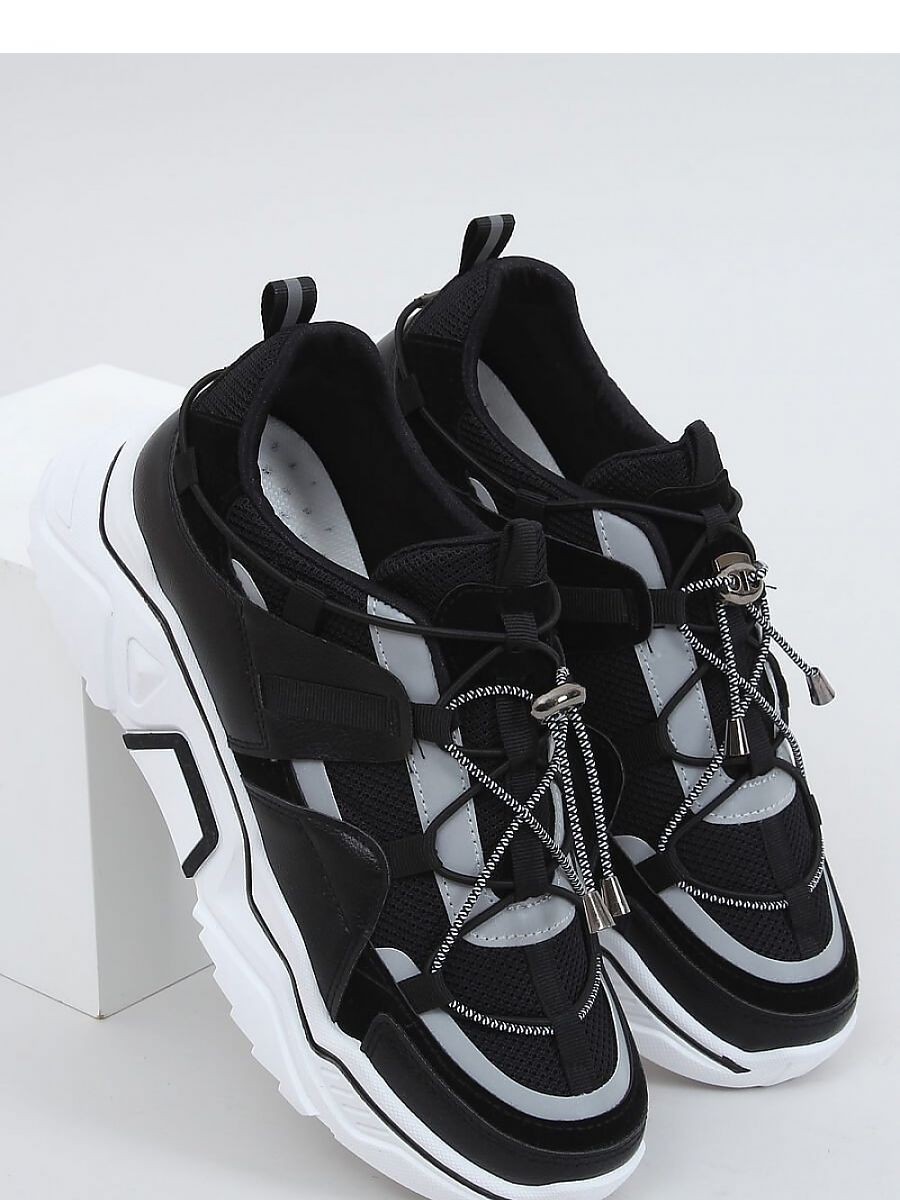 Chaussures de sport model...