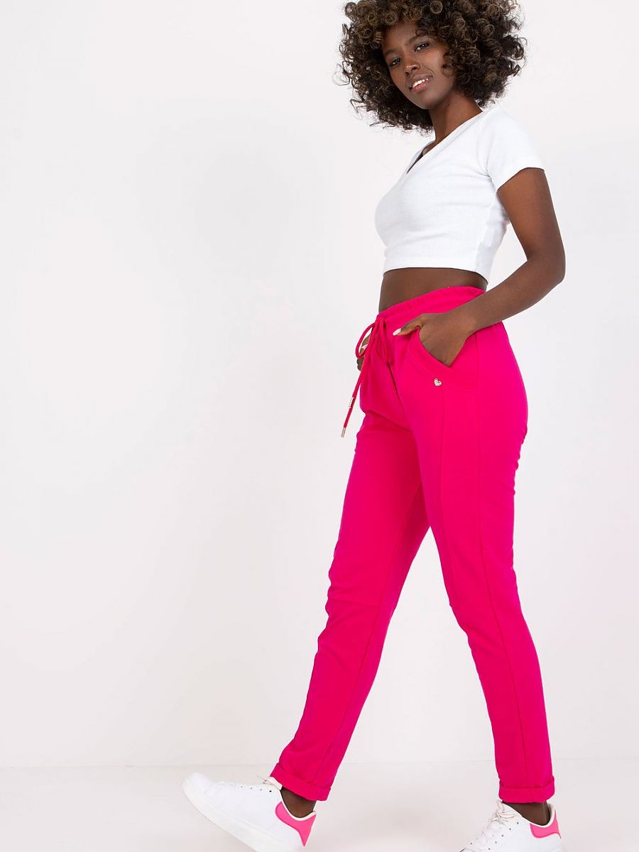 Pantalon survêtement model...