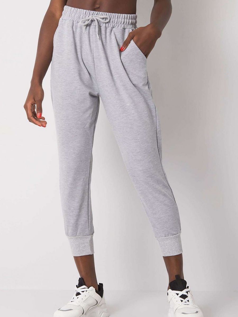 Pantalon survêtement model...