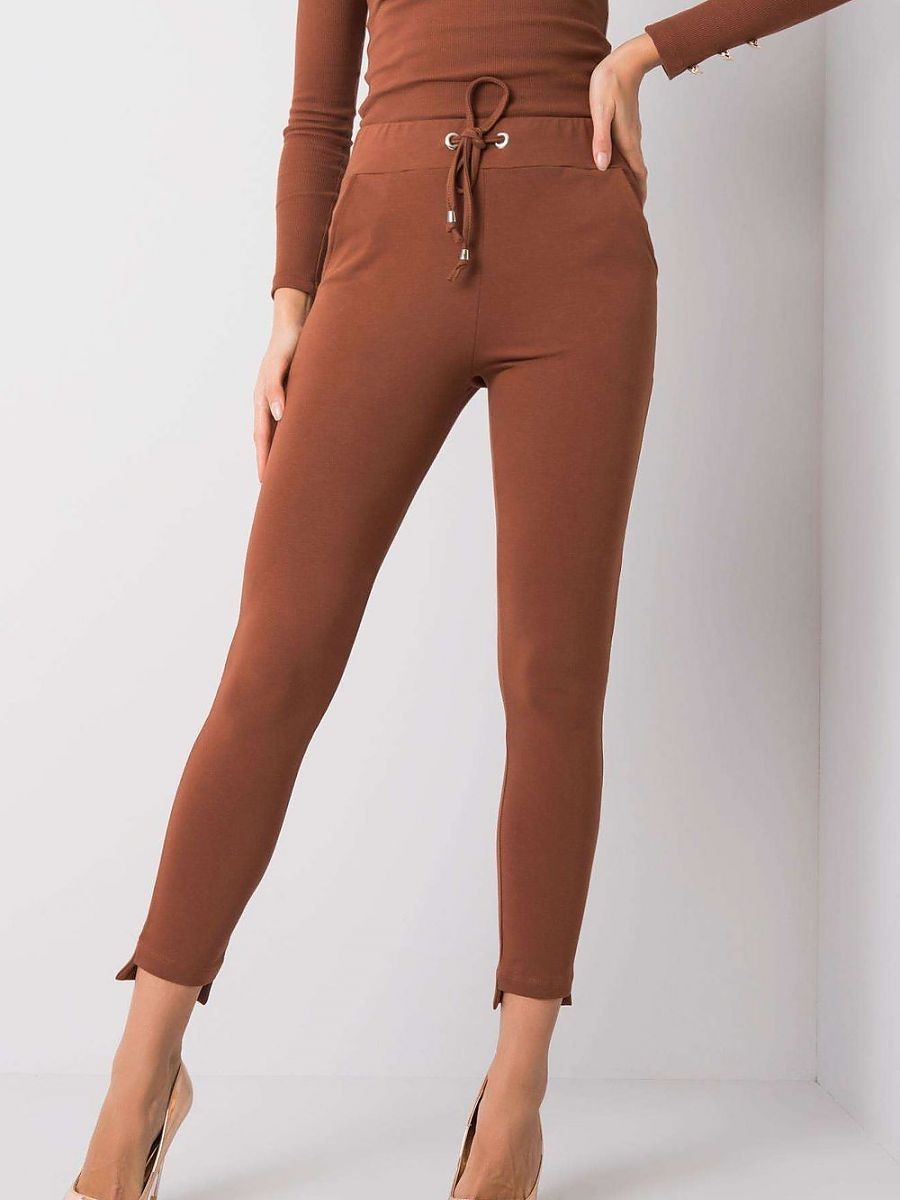 Pantalon survêtement model...