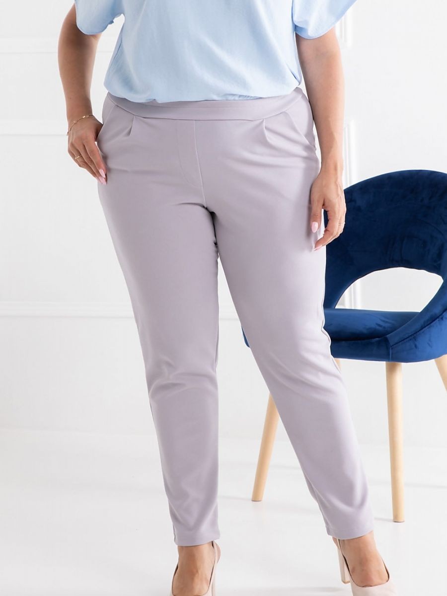 Pantalon taille plus model...