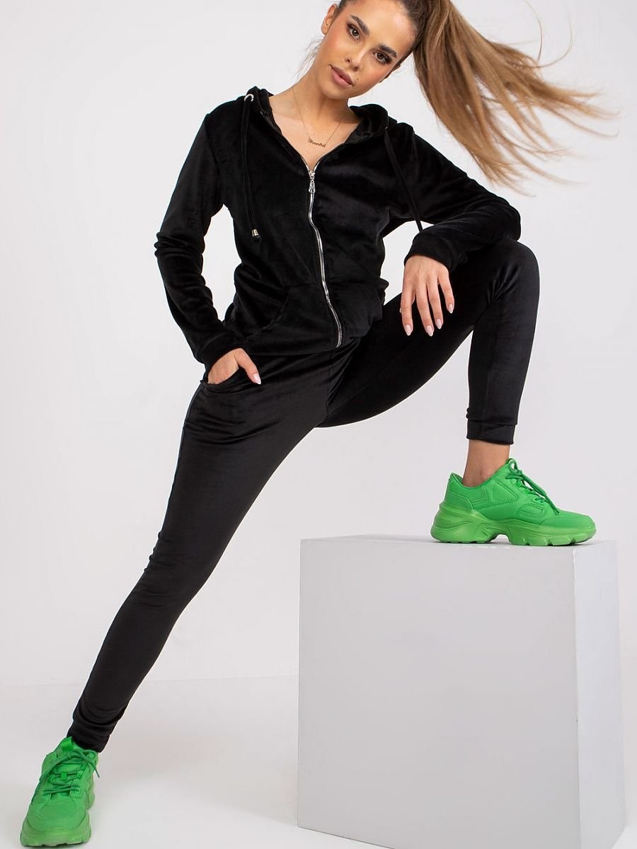 L`ensemble model 171059...