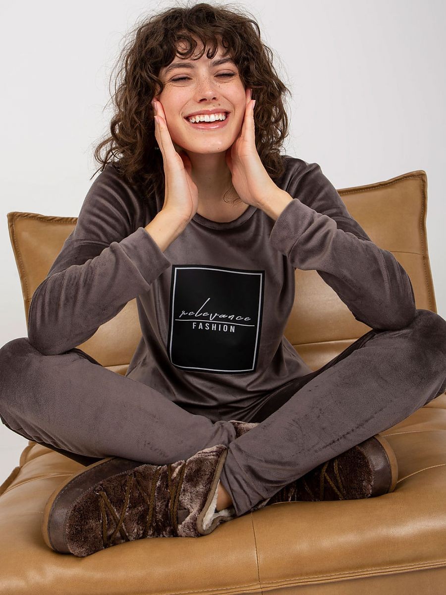 L`ensemble model 177075...