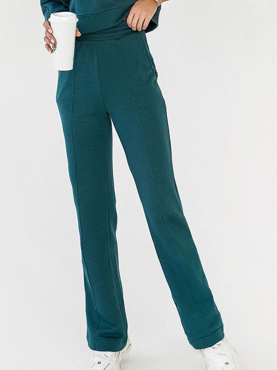 Pantalon survêtement model...