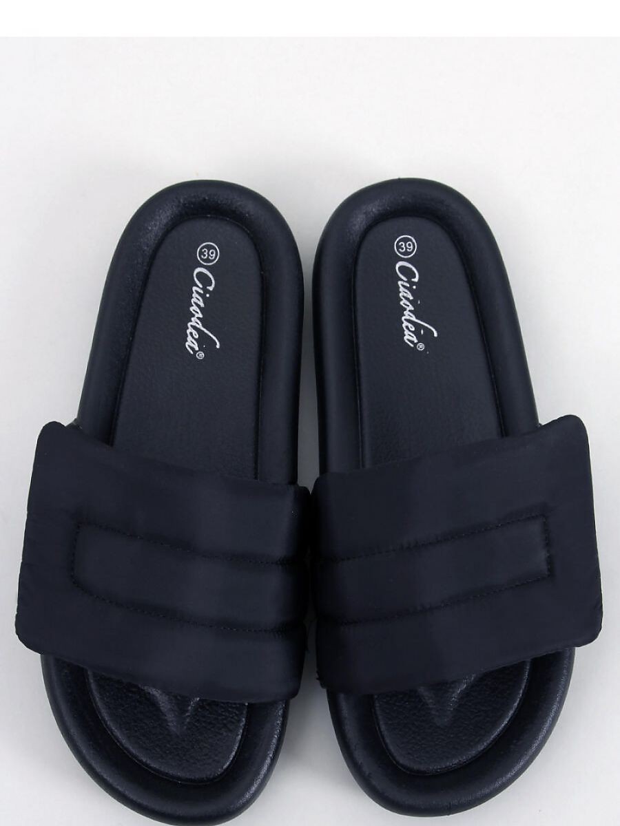 Clacquettes model 177317...