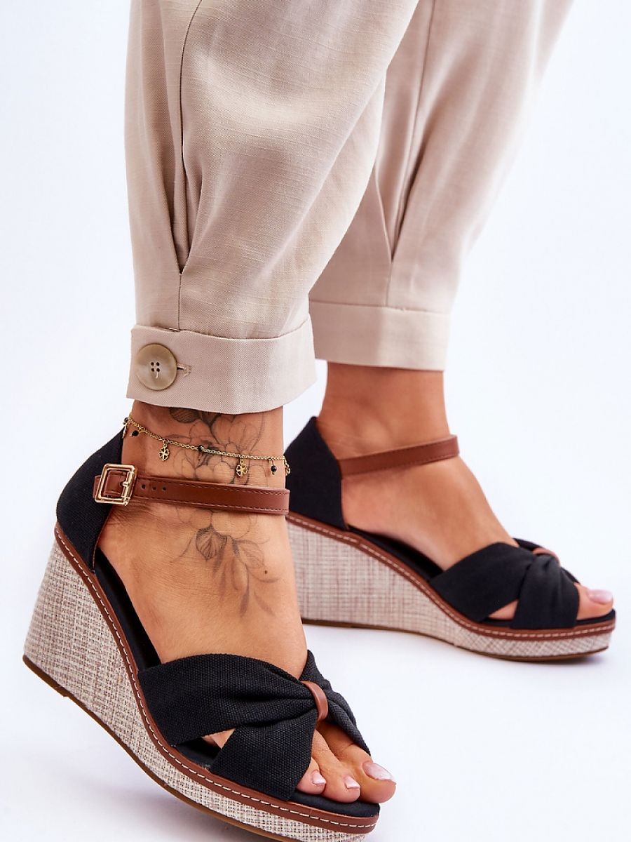 Cothurnes model 179858 Step...