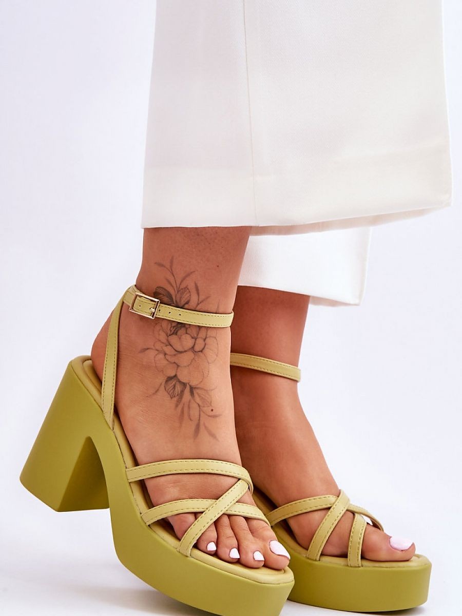 Sandales à talons model...