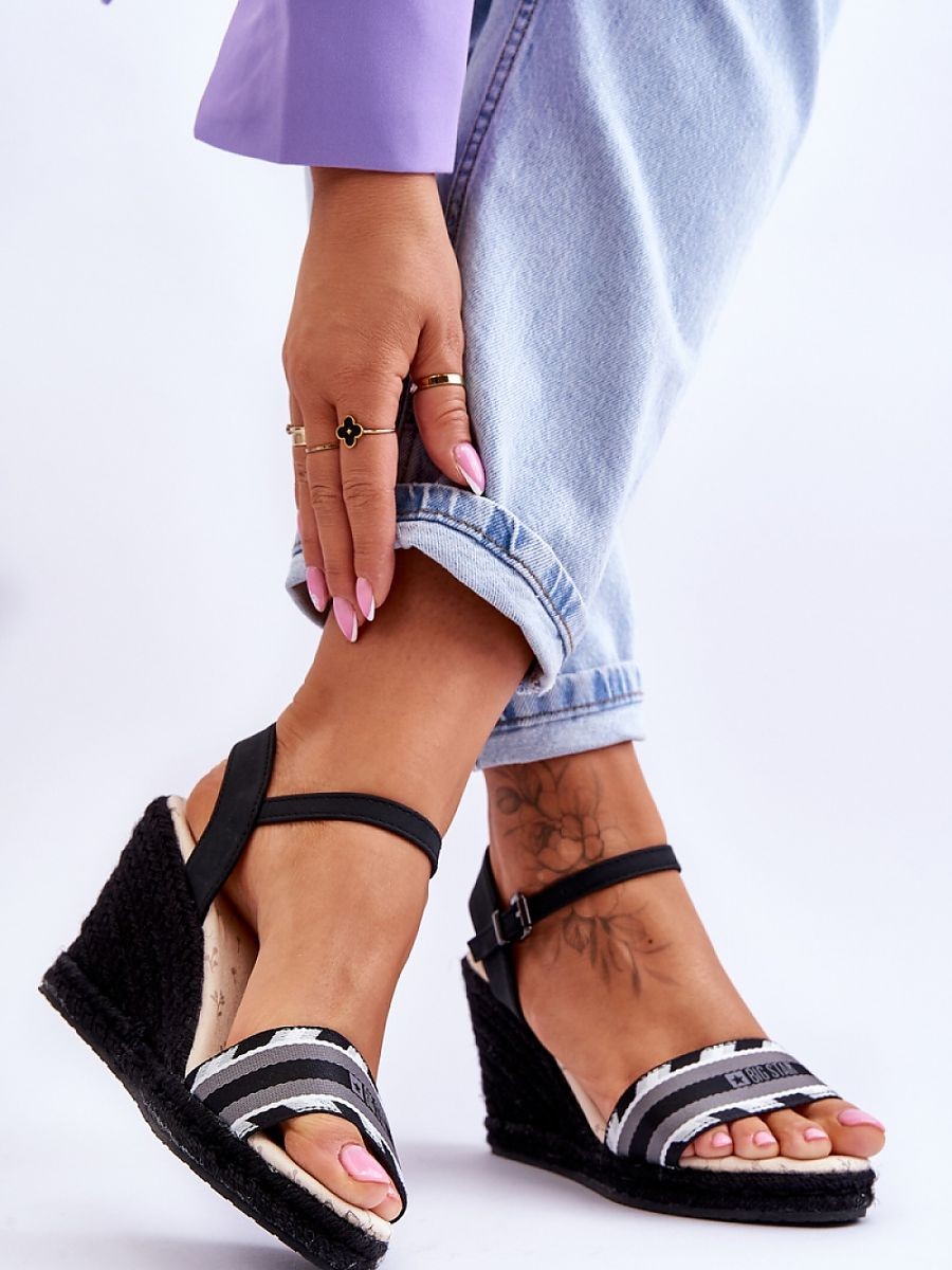 Cothurnes model 180666 Step...