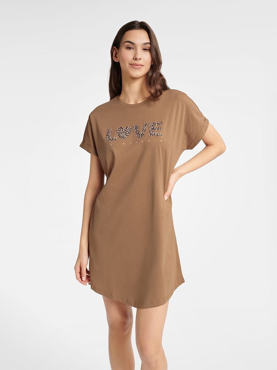 Chemise de nuit model...