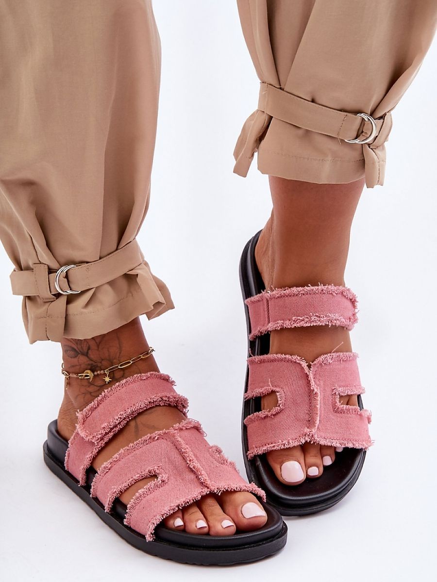 Clacquettes model 183453...