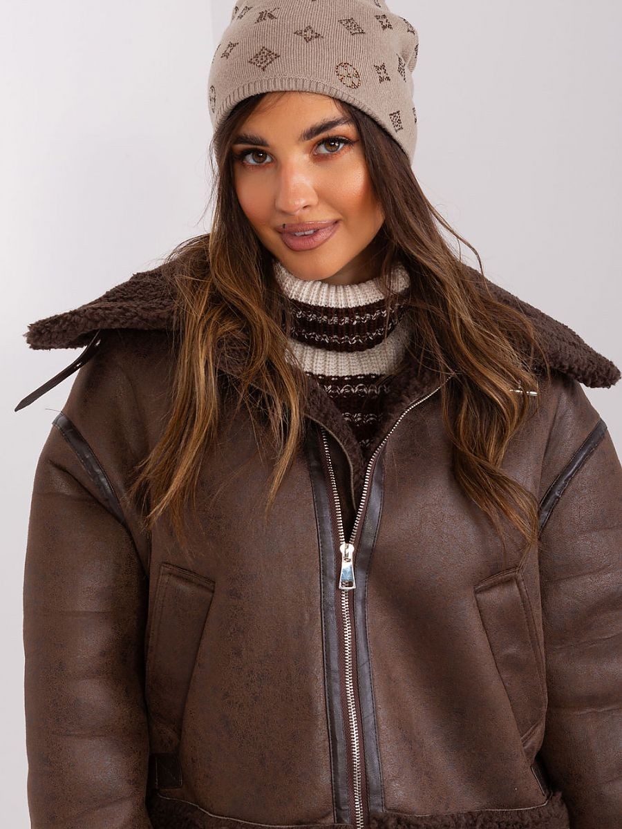 Bonnet model 189906 AT