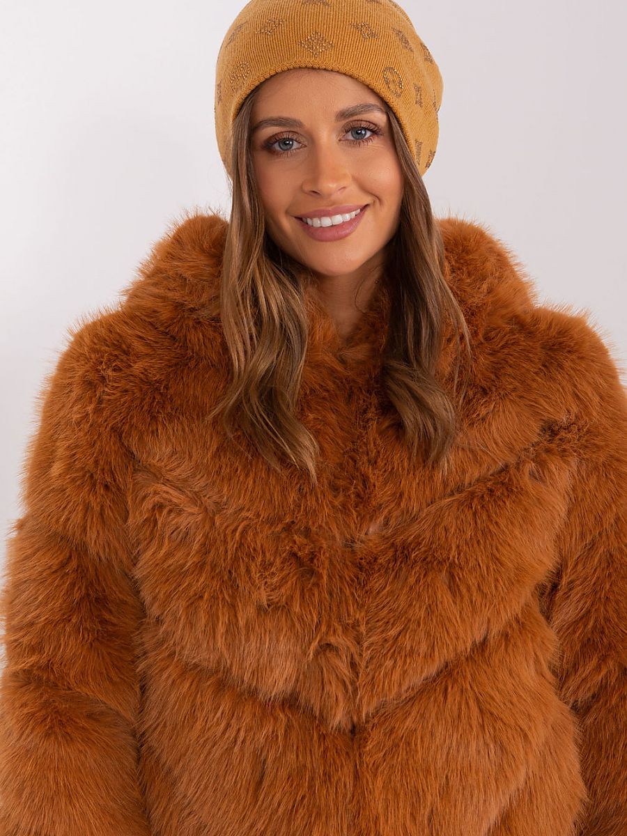 Bonnet model 189916 AT