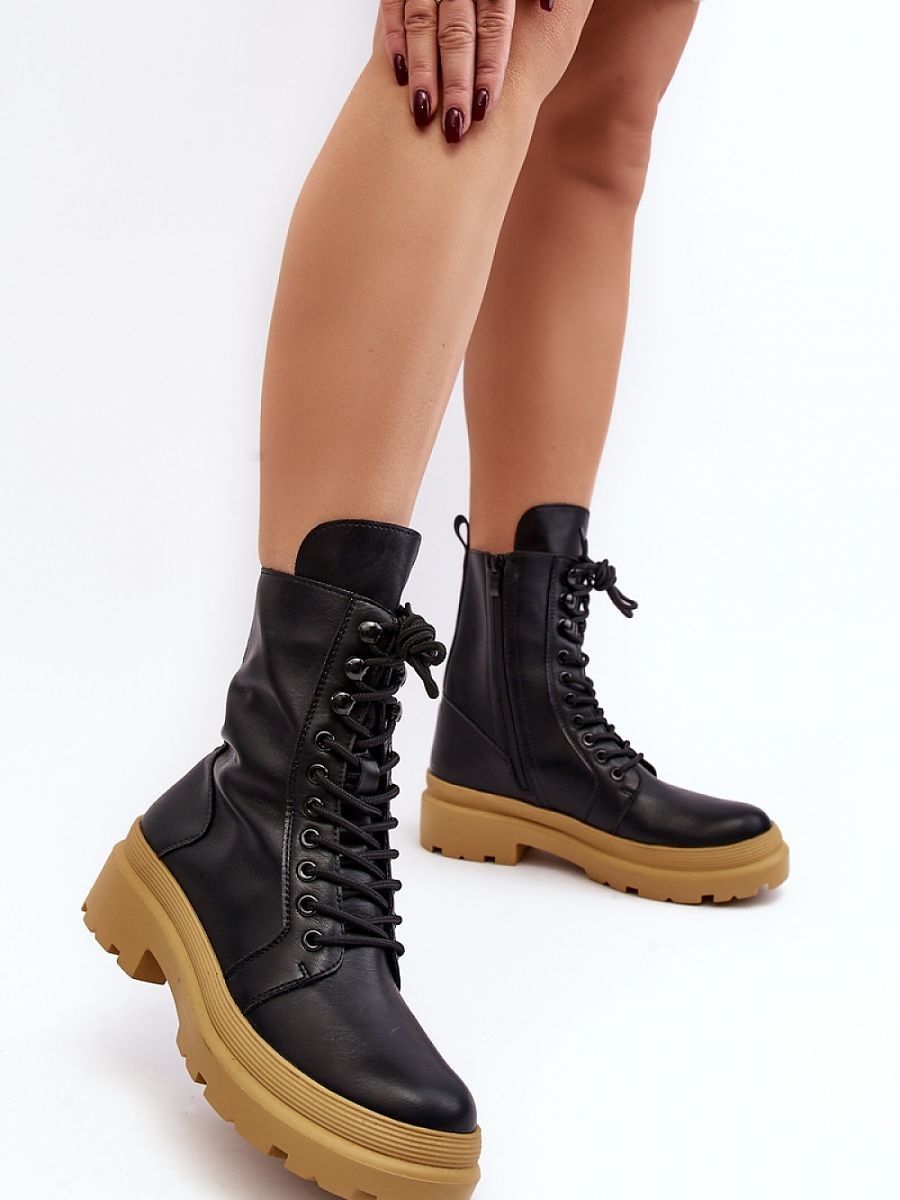 Bootie model 190521 Step in...