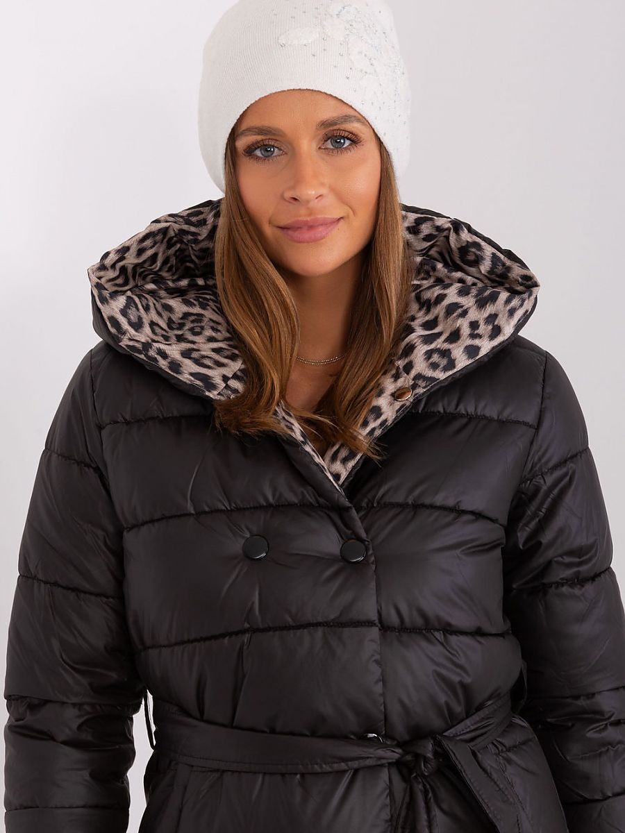 Bonnet model 190599 AT