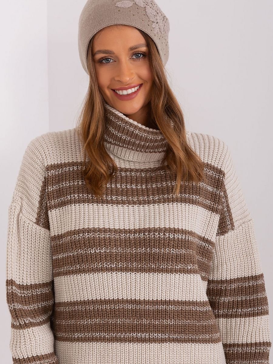 Bonnet model 190602 AT