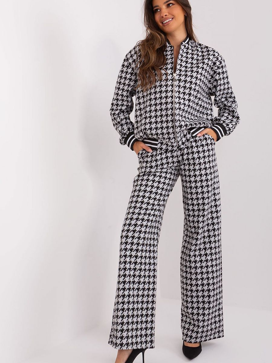 L`ensemble model 192535...