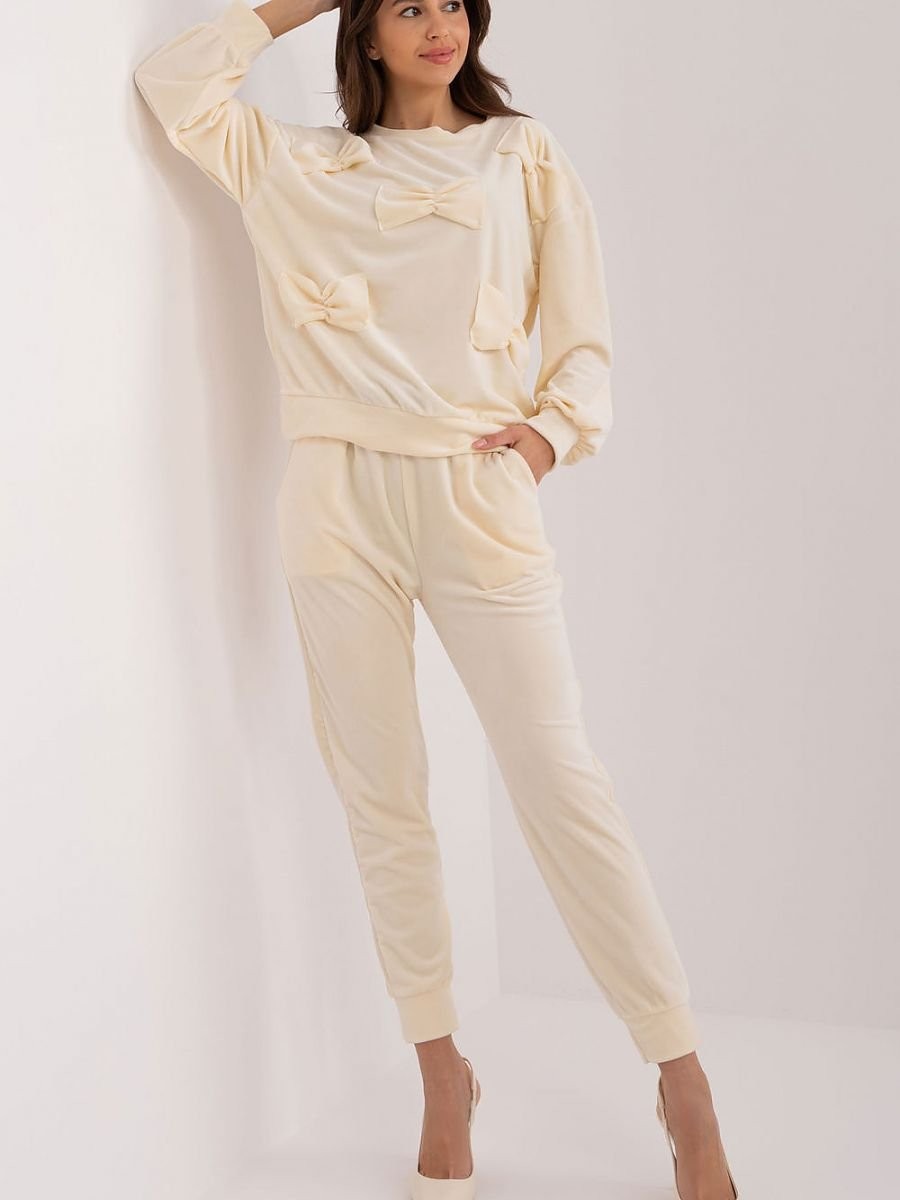 L`ensemble model 193495...