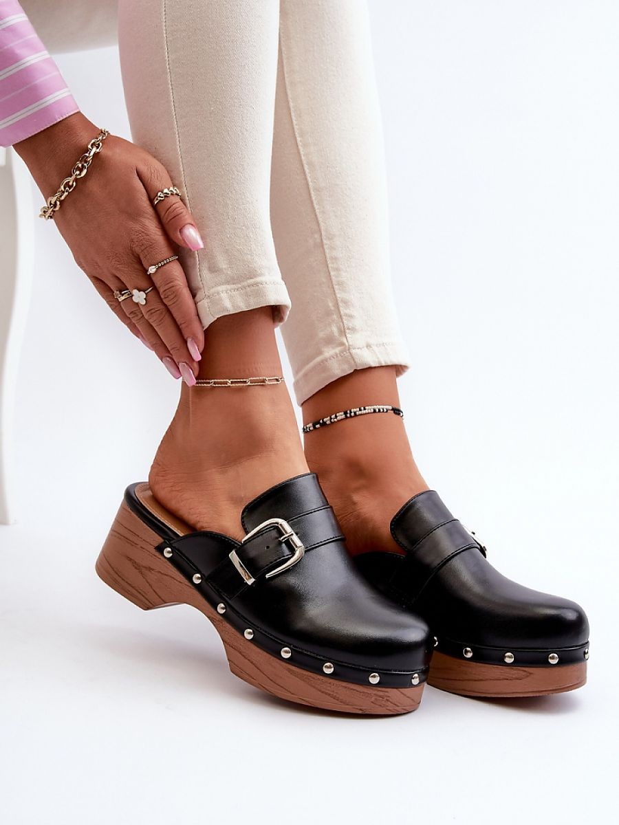 Clacquettes model 194962...