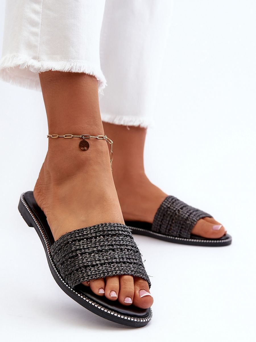 Clacquettes model 195435...