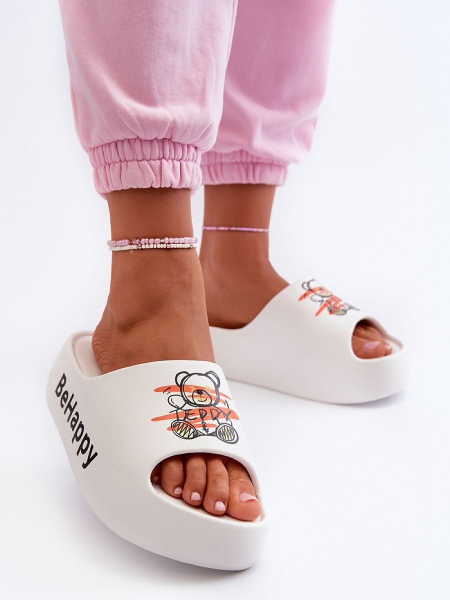 Clacquettes model 198434...