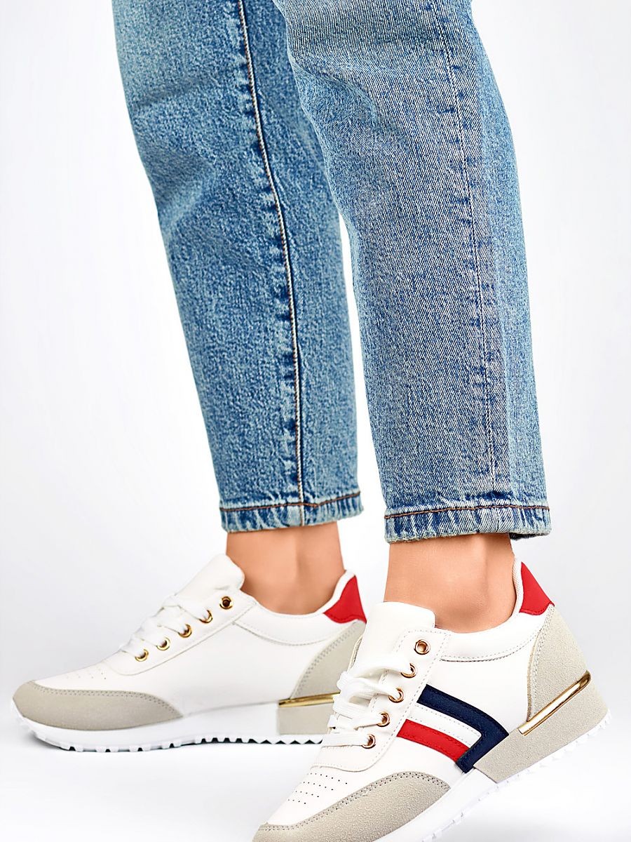 Chaussures de sport model...