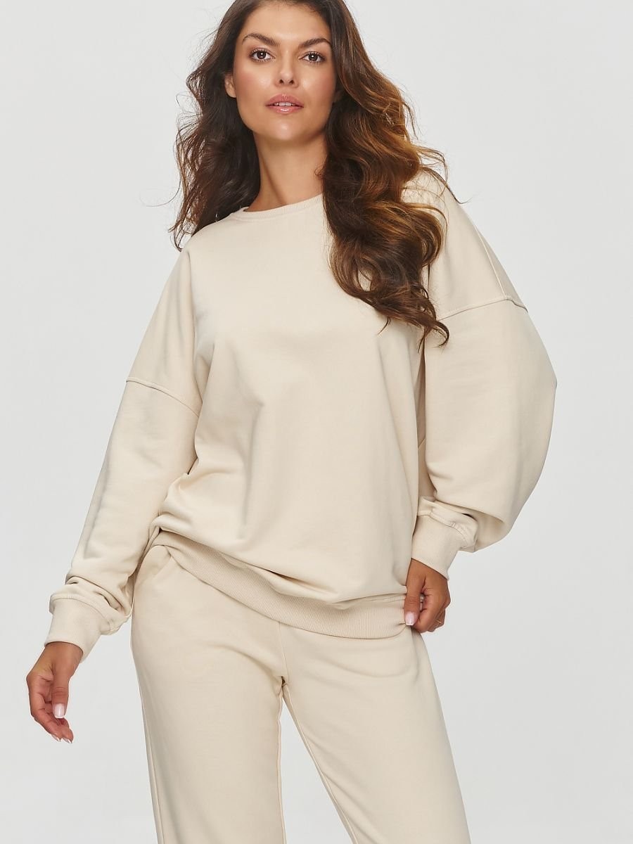 Sweatshirt model 200125...