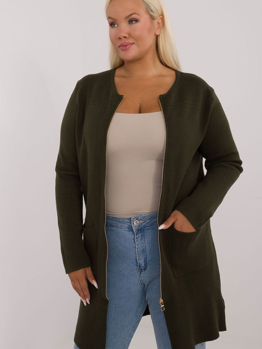 Chandail plus size model...