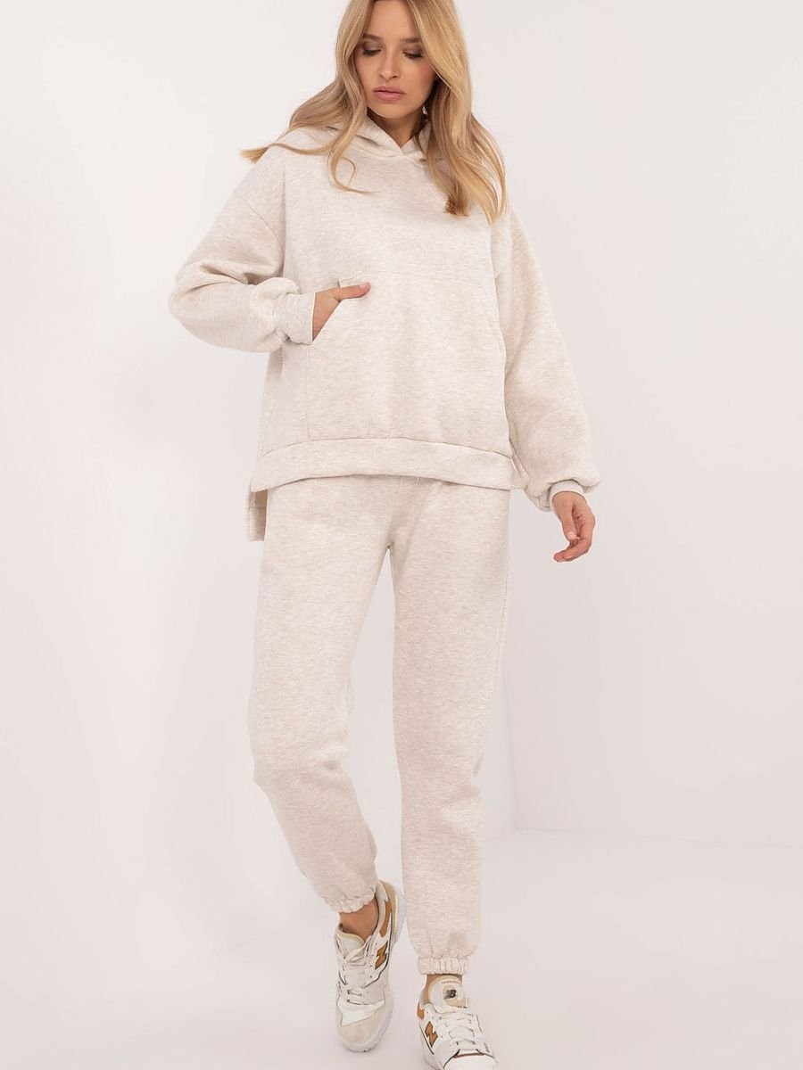 L`ensemble model 202283...