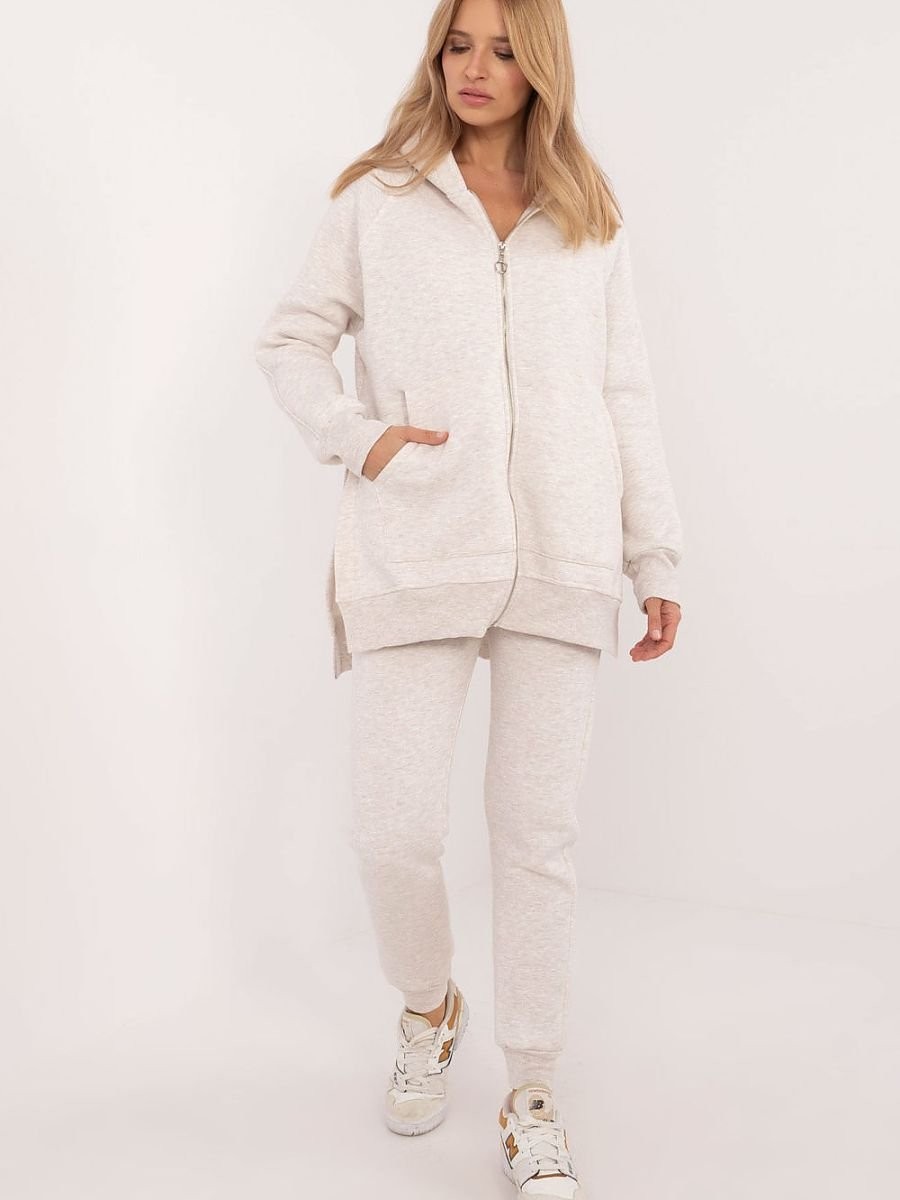 L`ensemble model 202289...