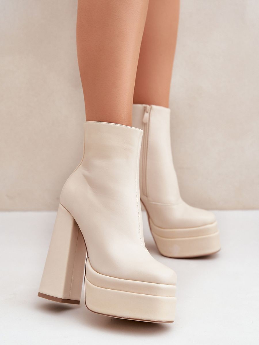 Bottes à talons model...