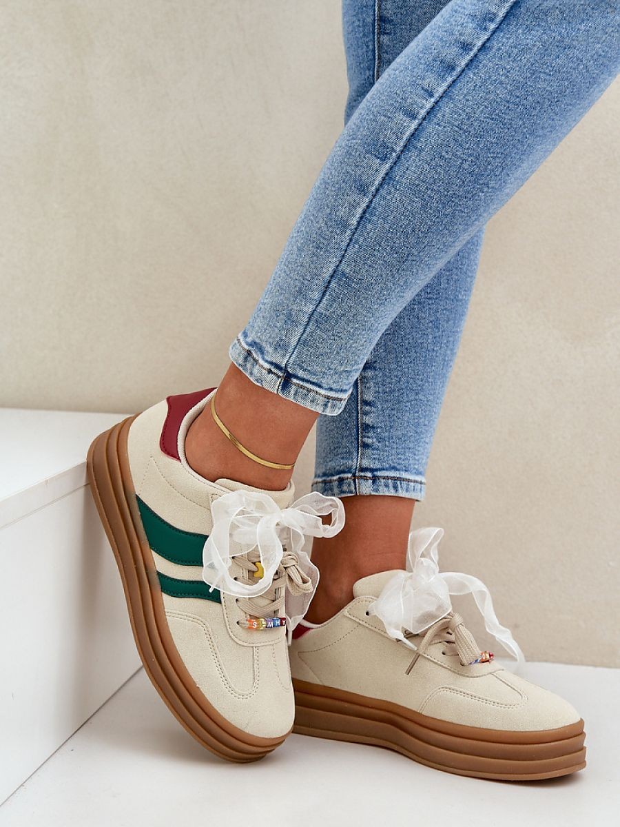 Chaussures de sport model...