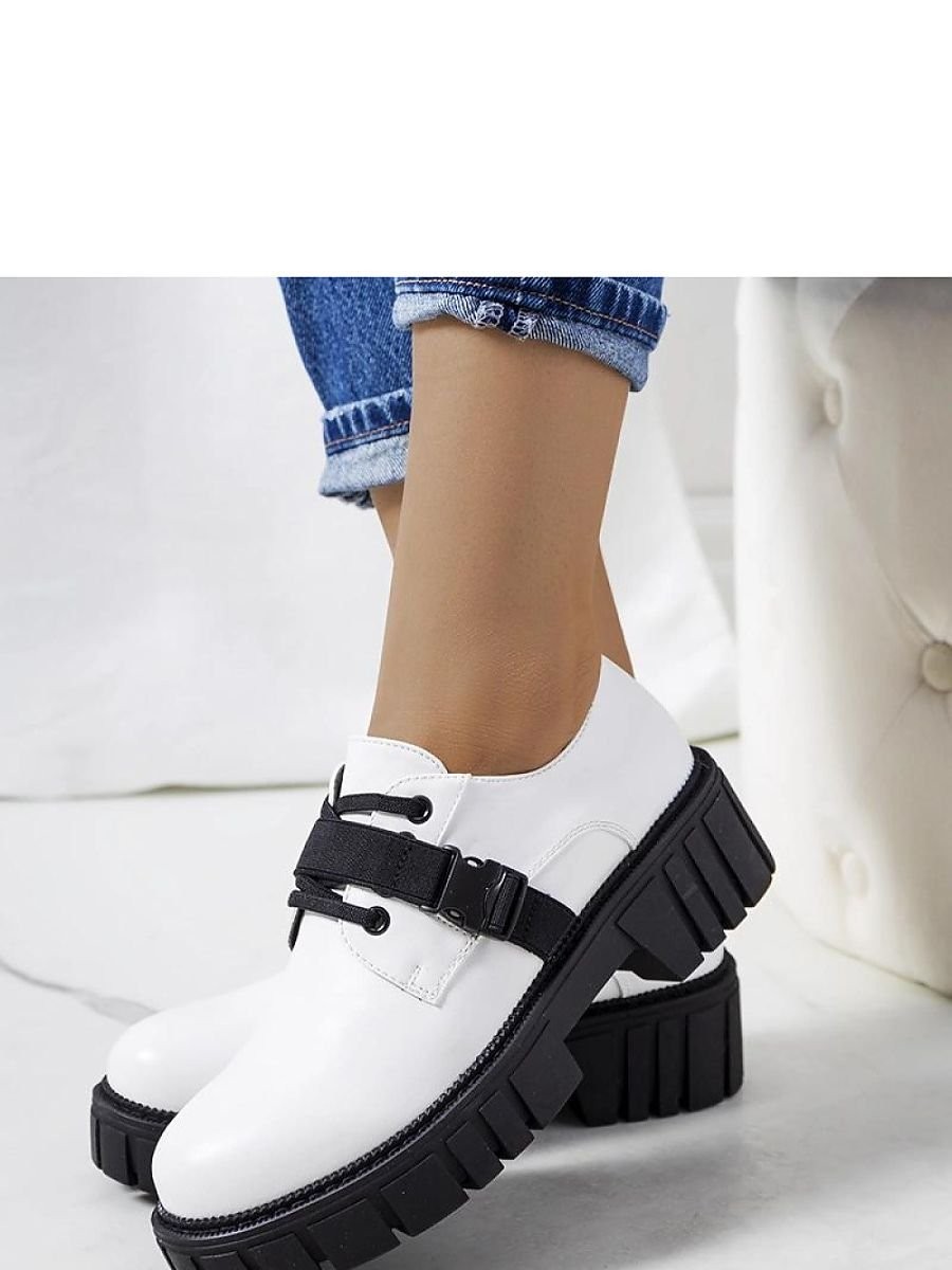 Chaussures Basses model...