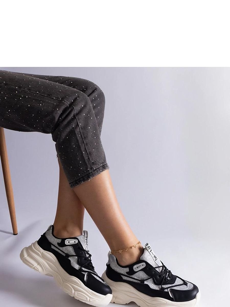 Baskets model 207150 Solea