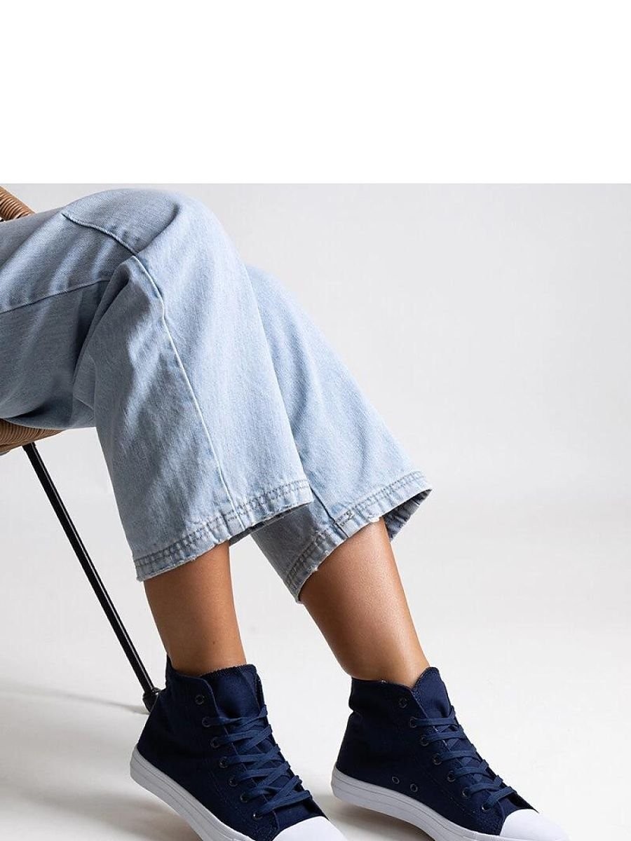 Baskets model 207235 Solea