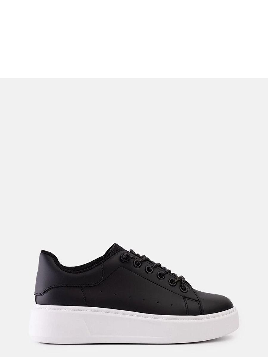 Baskets model 207255 Solea