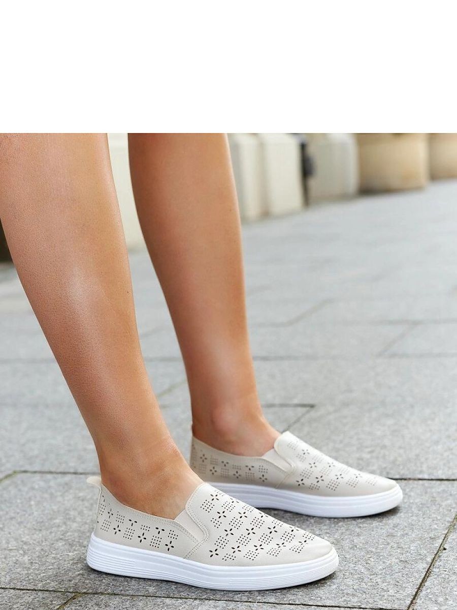 Baskets model 207316 Solea