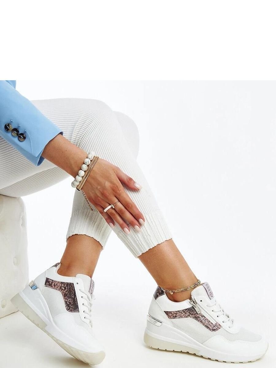 Baskets model 207349 Solea