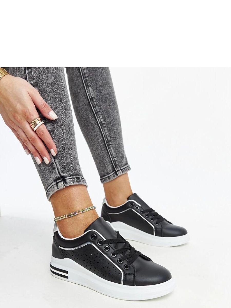 Baskets model 207399 Solea