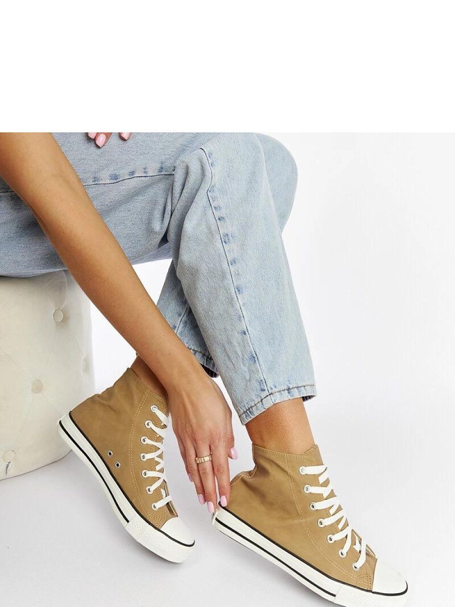 Baskets model 207544 Solea