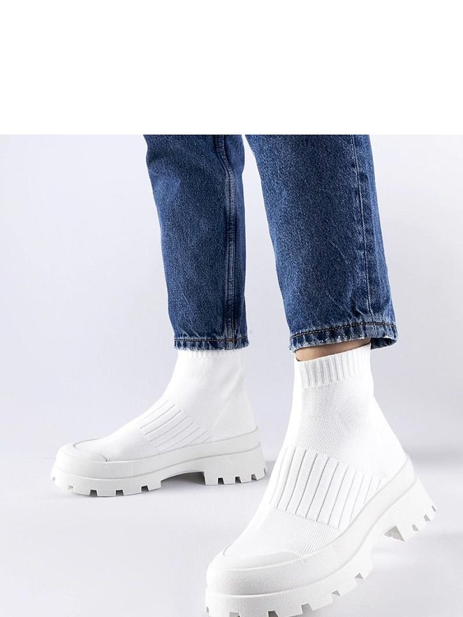 Baskets model 207606 Solea