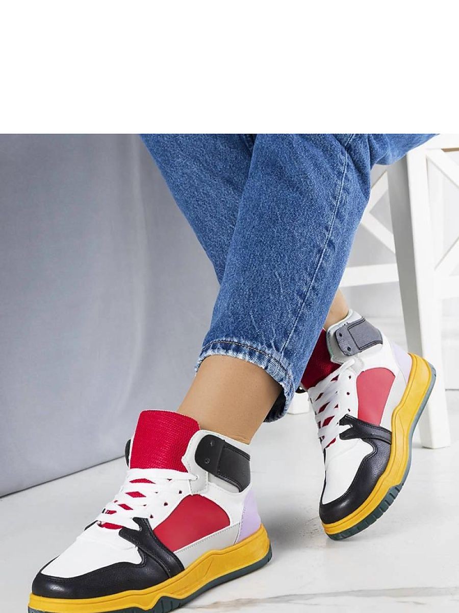 Baskets model 208019 Solea