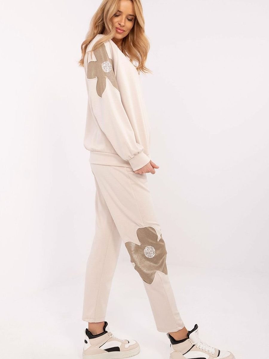 L`ensemble model 208147...