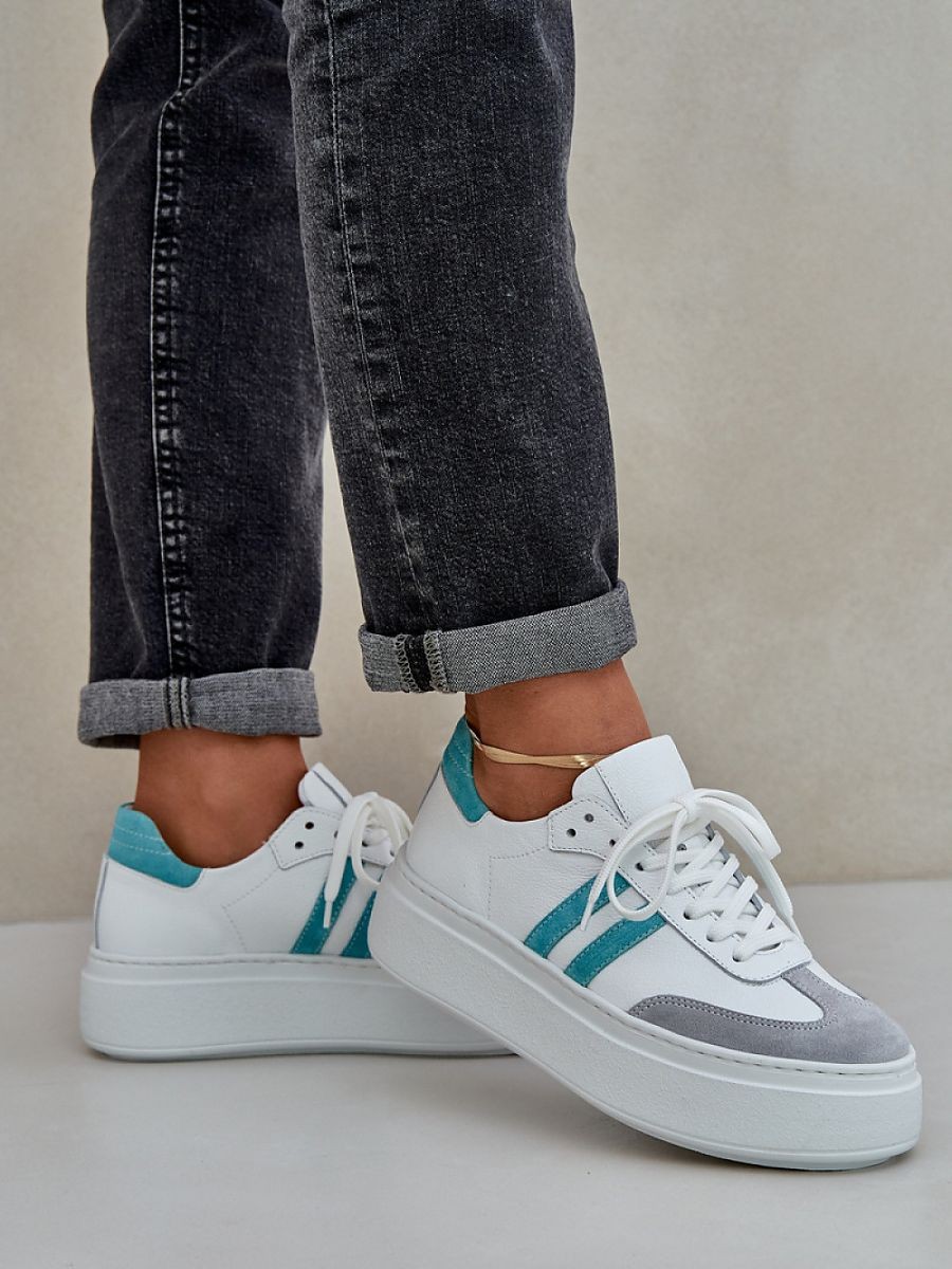 Chaussures de sport model...