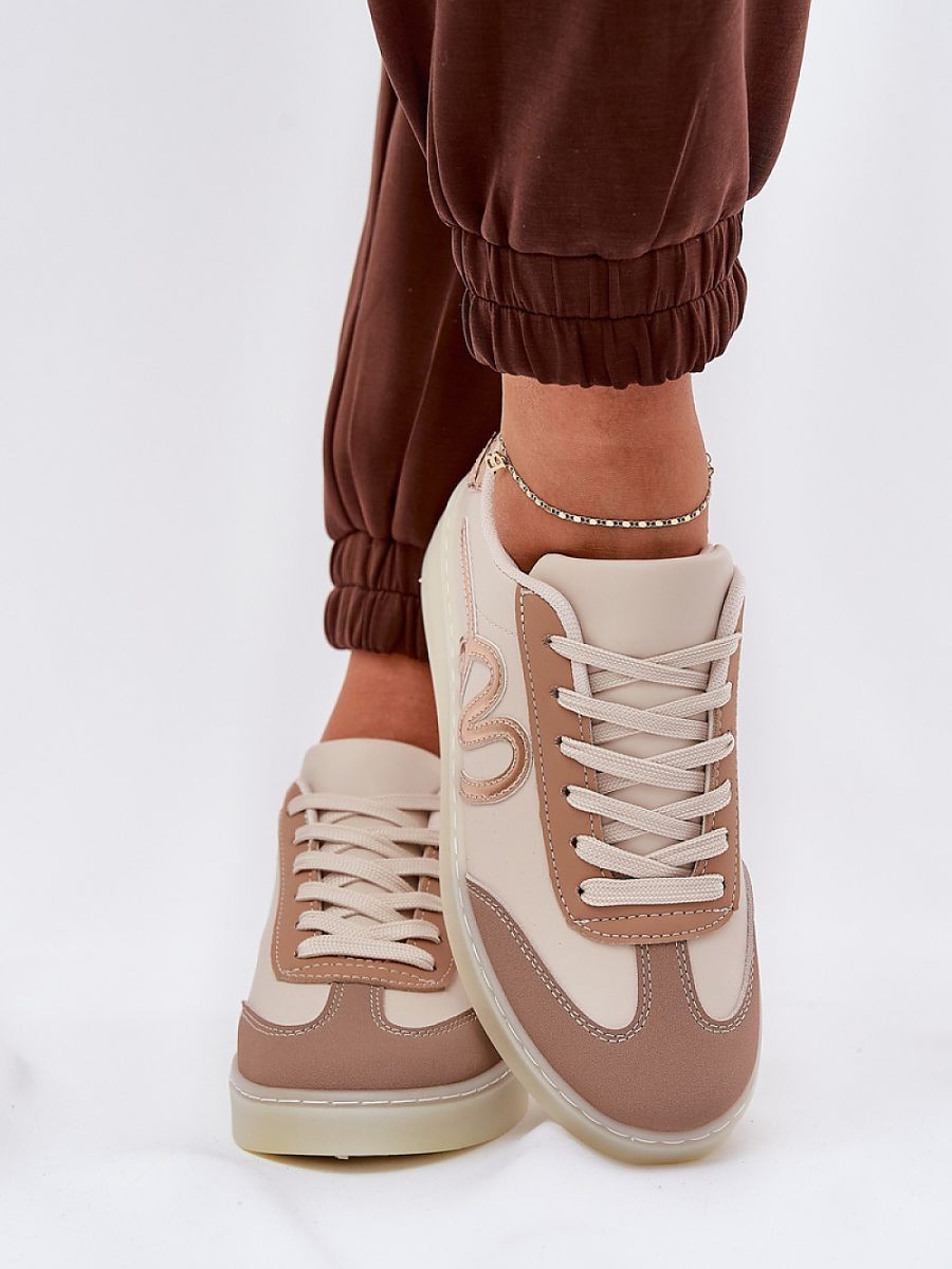 Chaussures de sport model...