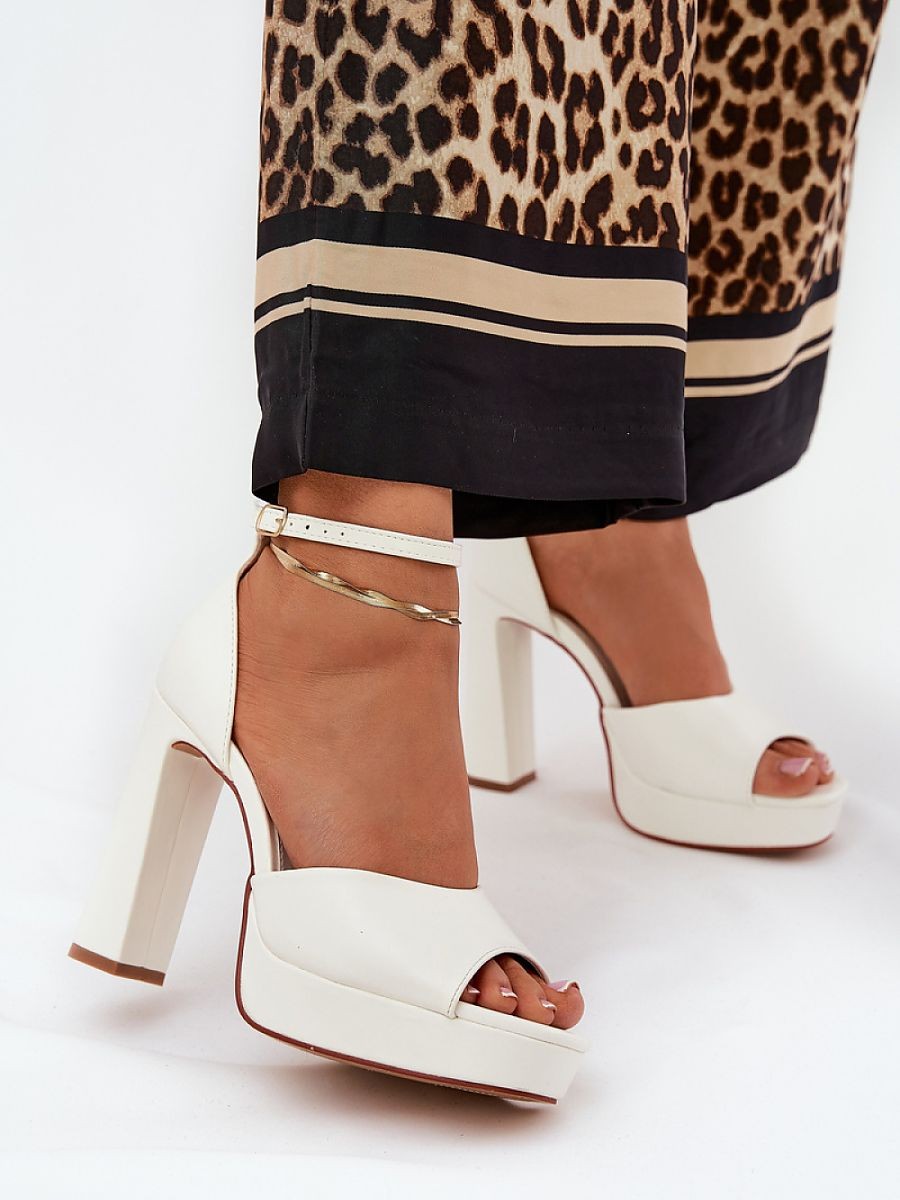 Sandales à talons model...