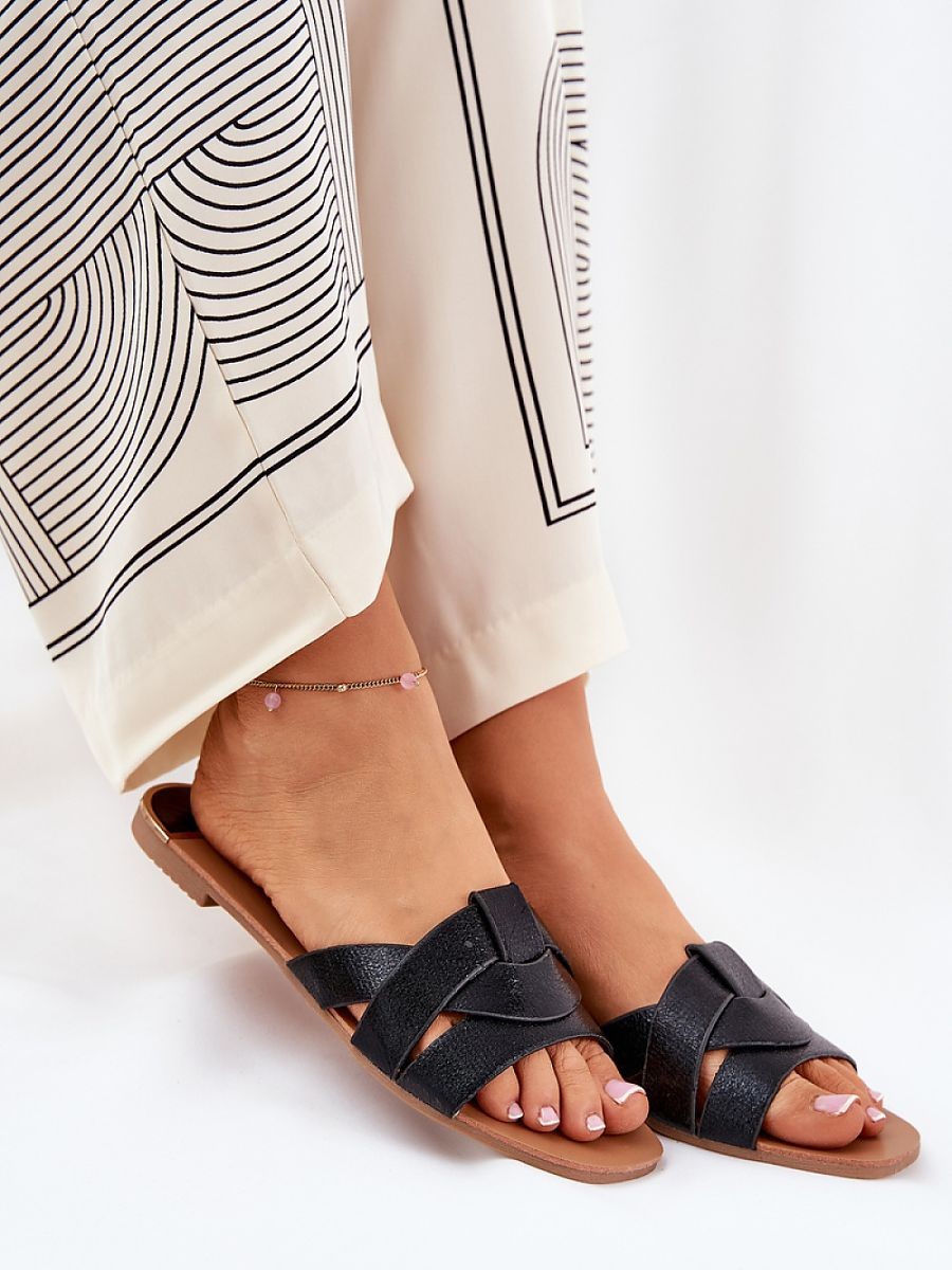 Clacquettes model 209936...