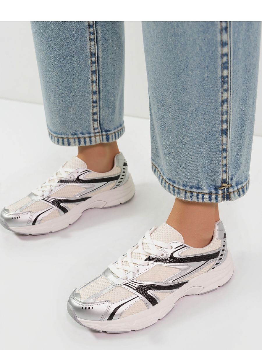 Chaussures de sport model...