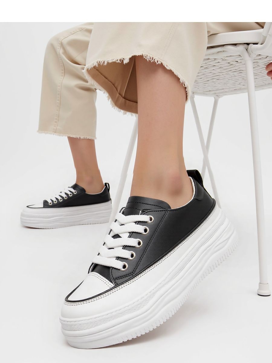 Chaussures de sport model...