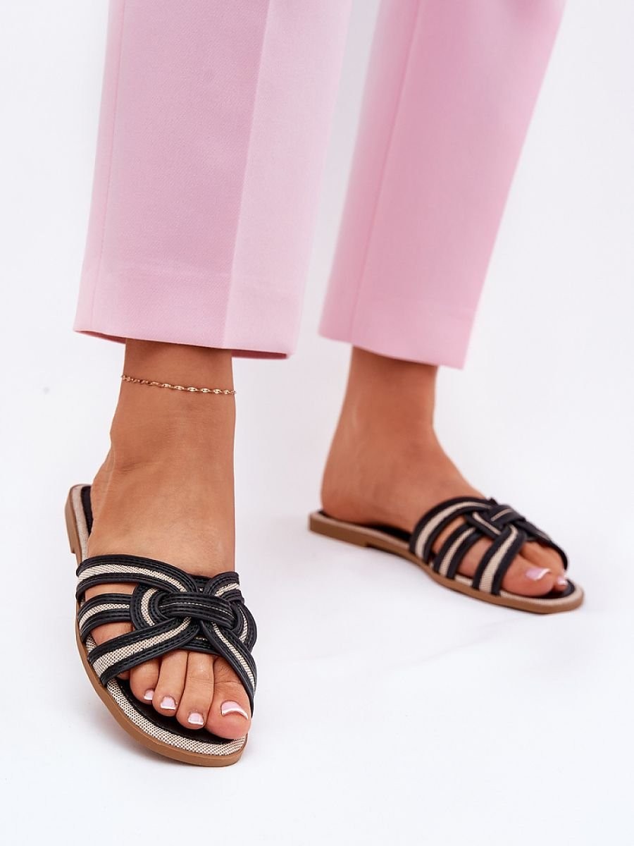 Clacquettes model 210775...