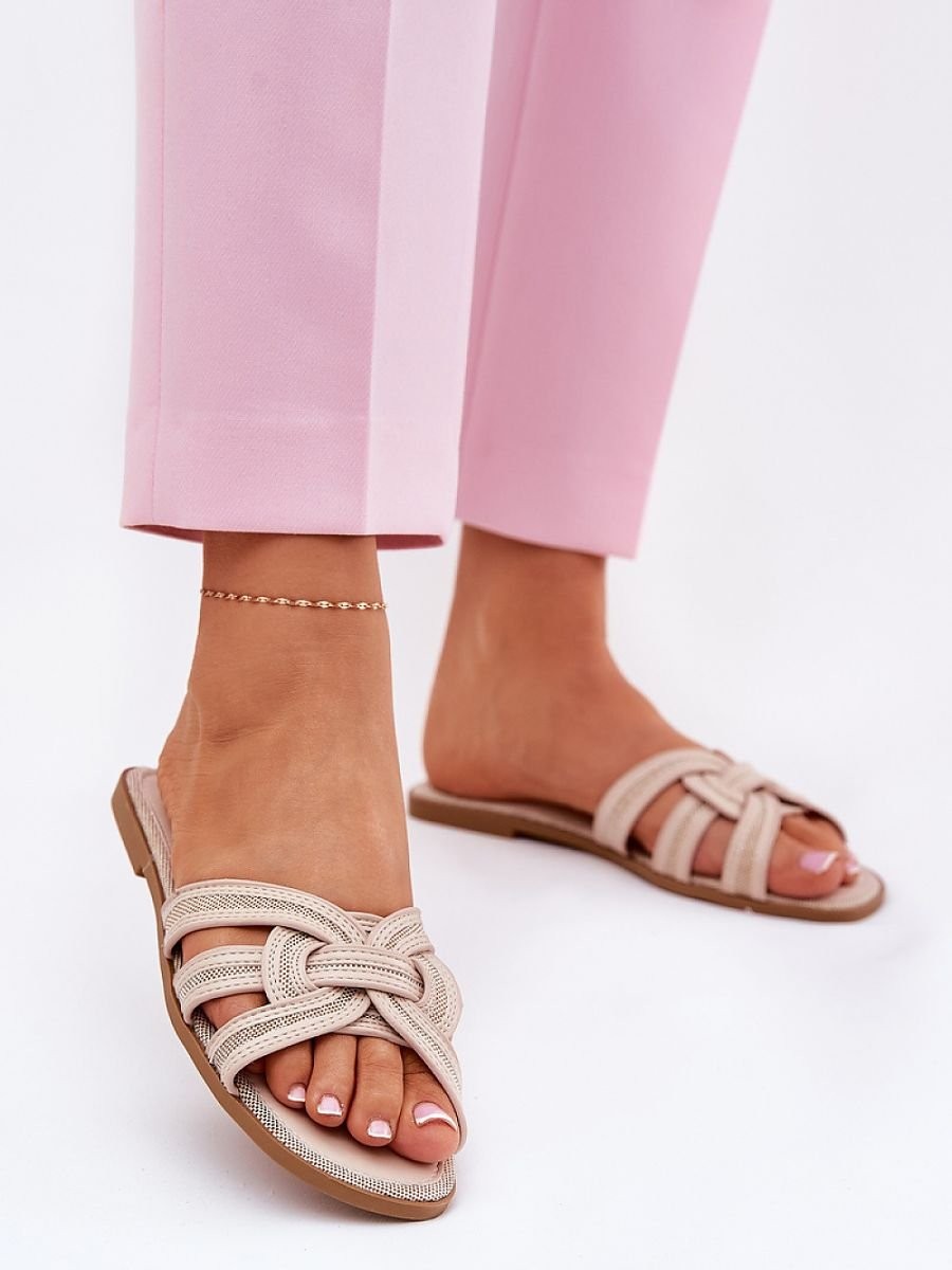 Clacquettes model 210777...